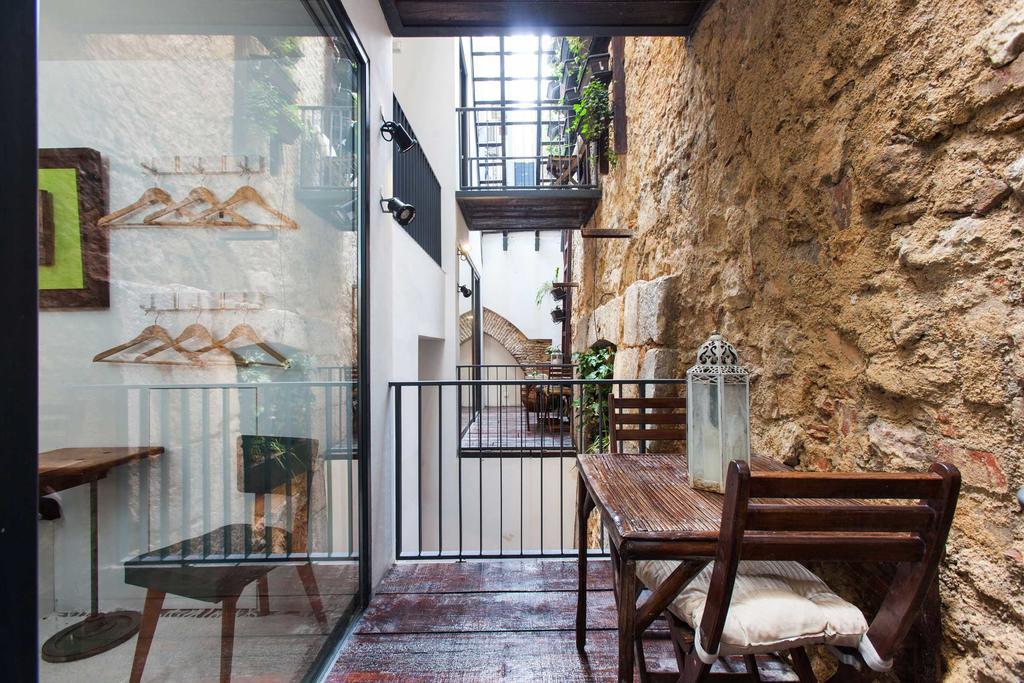 The Old Stables Chiado Apartments Lisbon Room photo